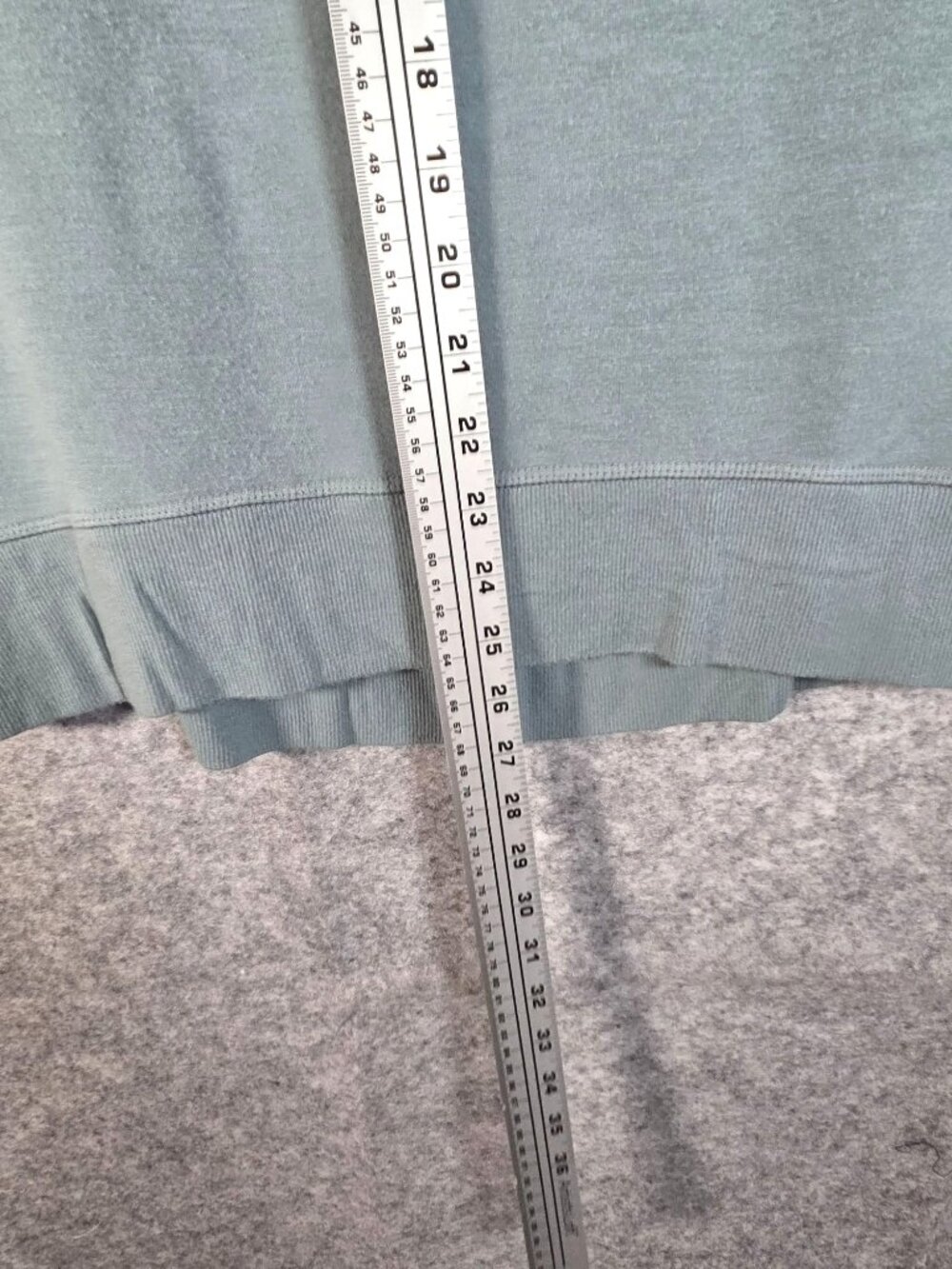 Athleta Crewneck Sweatshirt Small Sage Green Thumbhole Pullover Athleisure - Picture 5 of 9